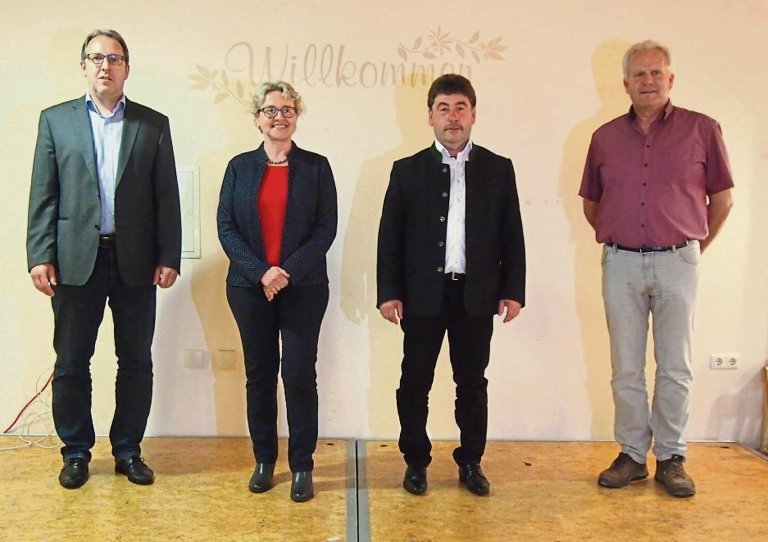 Manfred Engl, Bürgermeisterin Christine Hammerschick, Bürgermeister Alfons Neumeier und Bürgermeister Hubert Ammer